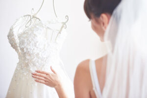 Tips memilih baju pengantin